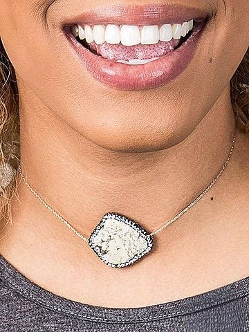 Southern Grace Women's Stone And Crystal Pendant Chain Choker in Cream (view 2)