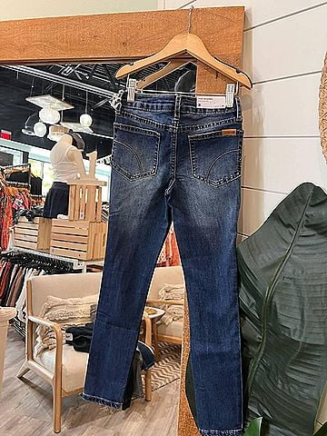 Joe's Jeans Girl's Ultra Slim Fit Jegging Jeans in Dacey Wash (view 2)