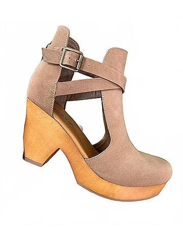 CCOCCI Women's Nubuck Clog With Heel in Taupe (view 1)