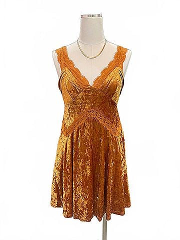 Entro Pumpkin Velvet And Lace Dress in Orange (view 1)
