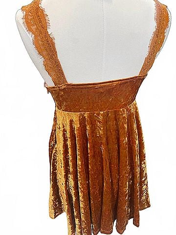 Entro Pumpkin Velvet And Lace Dress in Orange (view 2)