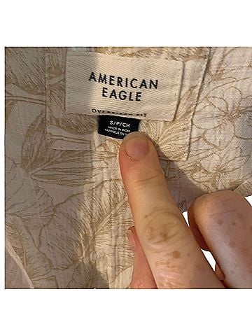 American Eagle Outfitters Long Sleeve Button-Down Shirt (view 2)