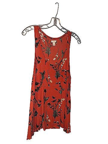 Hinge Sleeveless Top (view 1)