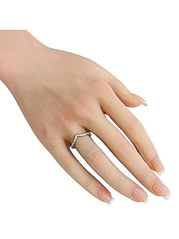 Tiffany & Co. Tiffany &amp; Co. Soleste V Ring, 1 Pt Platinum Diamond Ring for Women. (view 2)