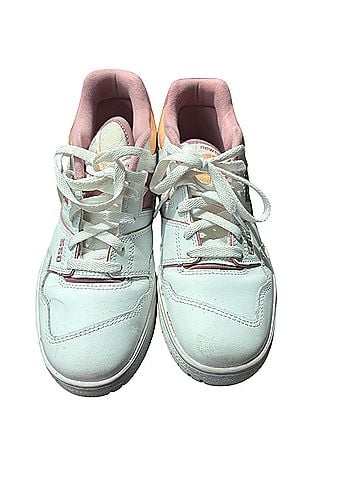New Balance New Balance 550 Rosewood and Hazy Peach Sneakers (view 2)