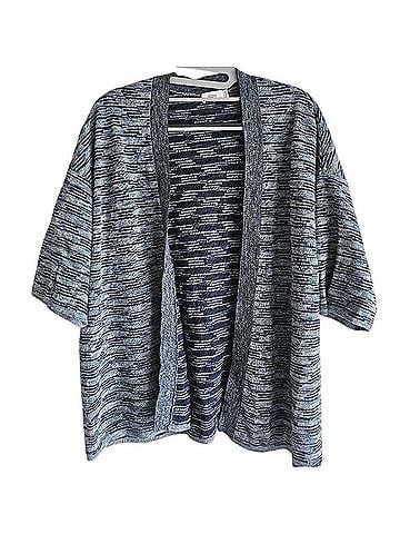 Closed Cardigan (view 1)
