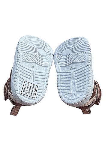 Jordan Fadeaway SE Sneakers (view 2)