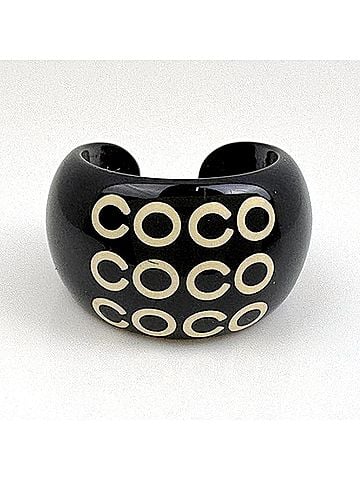 Chanel Chanel COCO ring, black plastic, for women. (view 2)