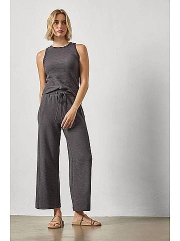 Lilla P Shirttail Hem Tank in Grey (view 2)