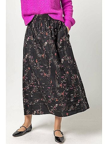 Lilla P Printed Woven Pleated Hem Skirt in Black Floral (view 2)