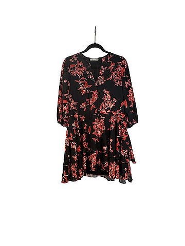 Alice + Olivia Casual Dress (view 1)