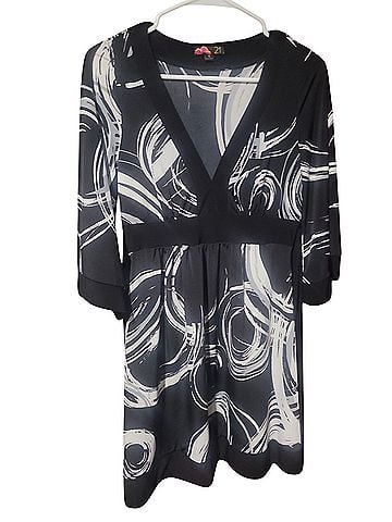 Forever 21 Casual Dress (view 2)