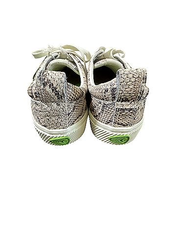 Cariuma Sneakers (view 2)