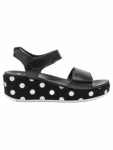 Ara Women's Rosepetal Platform Sandal in Black/Cream (view 1)