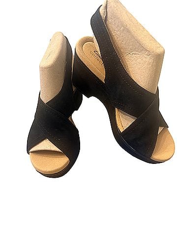 Clarks Giselle Dove Wedges (view 1)