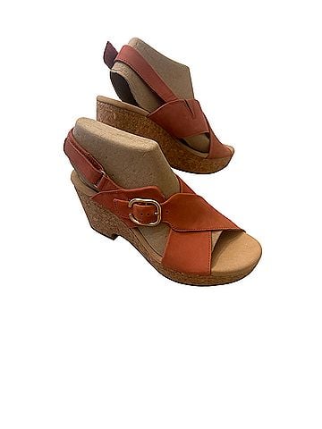 Clarks Giselle Dove Wedges (view 1)