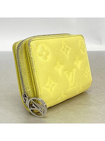 Louis Vuitton Louis Vuitton Monogram Coussin Portefeuille Lou Wallet M13792 Ginkgo Yellow Women's (view 2)