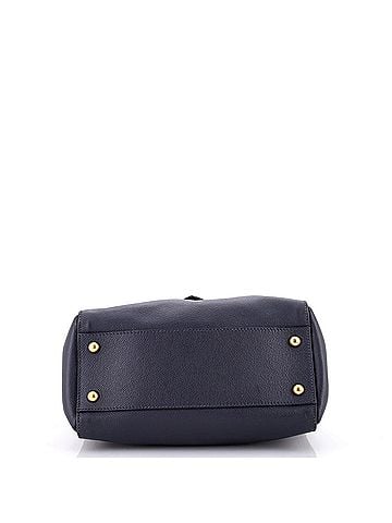 Burberry Buckle Tote Leather Medium (view 2)