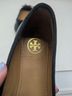 Tory Burch 100% Leather Solid Black Flats Size 5 - photo 9