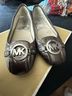 Michael Kors 100% Calf Leather Silver Flats Size 9 - photo 4