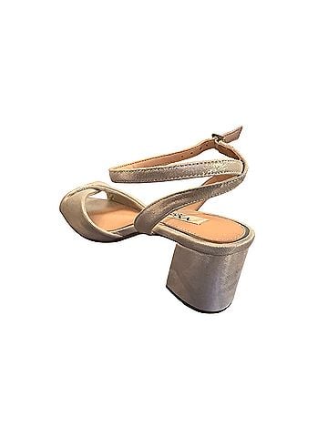 Nina Heels (view 2)