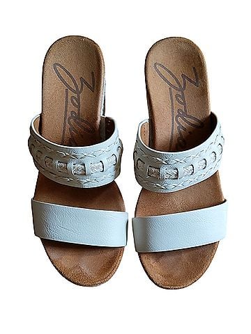Zodiac Poppy Wedges (view 2)