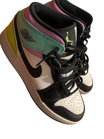 Jordan Sneakers (view 1)