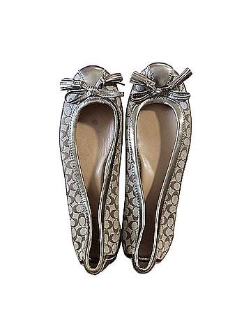 Coach Flats (view 1)