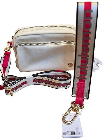 Lululemon Athletica Everywhere 2L Crossbody Bag (view 1)