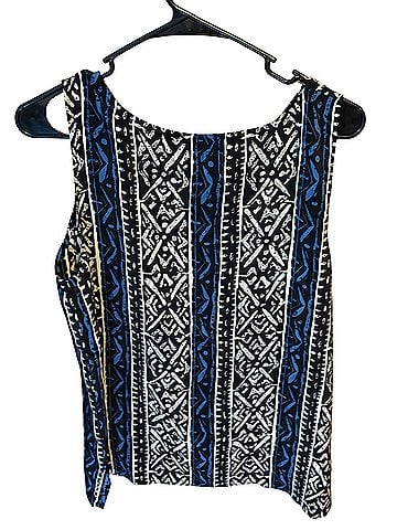 Real Clothes Sleeveless Blouse (view 2)