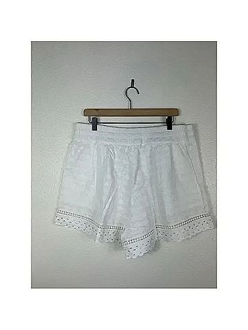 Veronica Beard Tijana Shorts (view 2)
