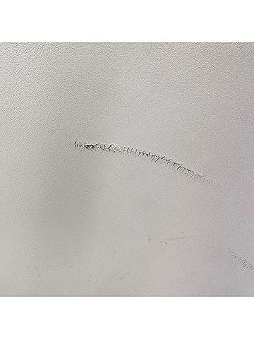 Delvaux Delvaux Madame PM Crossbody Bag in White Leather (view 2)