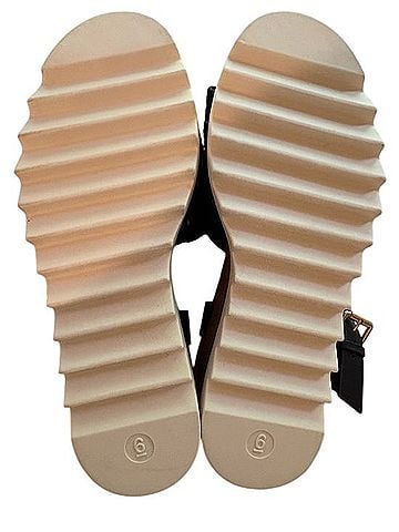 Universal Thread Sandals (view 2)