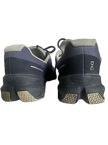 On Cloud Sneakers (view 2)