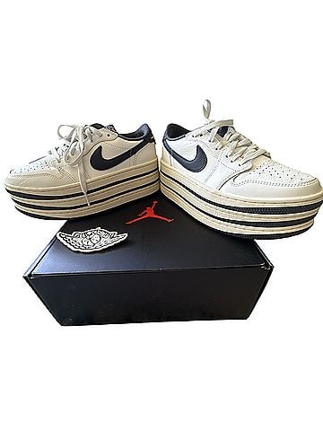 Nike AIR JORDAN Sneakers (view 1)