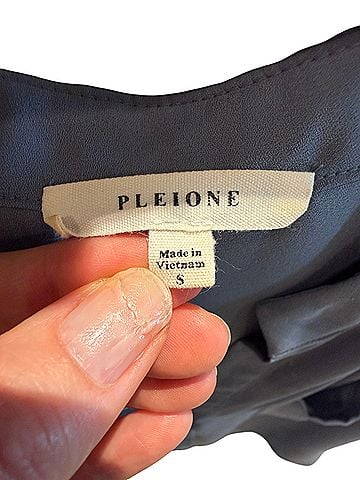 Pleione Short Sleeve Blouse (view 2)