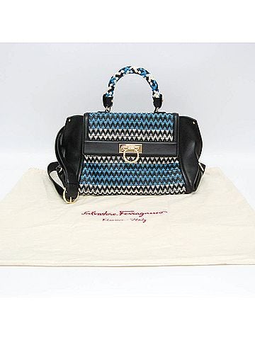 Salvatore Ferragamo Salvatore Ferragamo Gancini Sophia DH-21 G175 Women's Leather Handbag,Shoulder Bag Black,Blue,White (view 2)