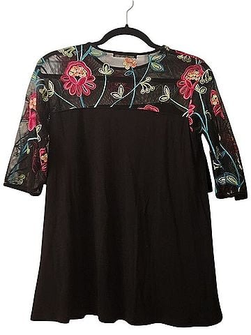 Kim & Cami T-Shirt (view 2)