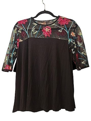 Kim & Cami T-Shirt (view 1)