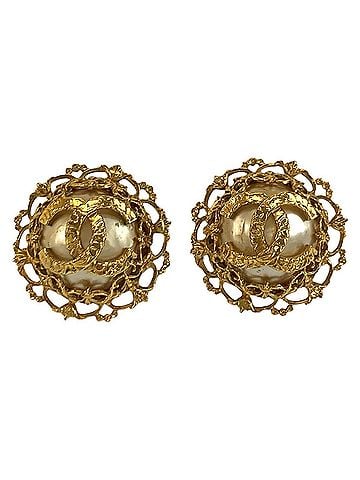 Chanel CHANEL Vintage Coco Mark Gold Plated Faux Pearl Earrings for Women (view 1)