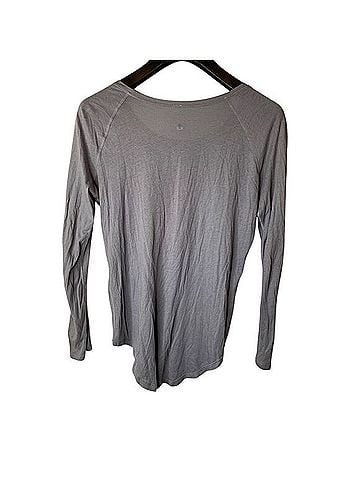 Lululemon Athletica Long Sleeve T-Shirt (view 2)