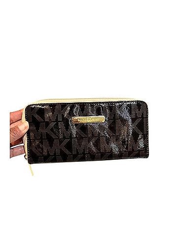 Michael Kors Jet Set Travel Continental Wallet Wallet (view 1)