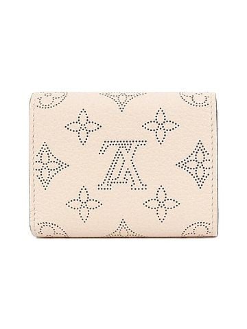 Louis Vuitton Louis Vuitton Mahina Portefeuille Iris XS M82795 Wallet (view 2)
