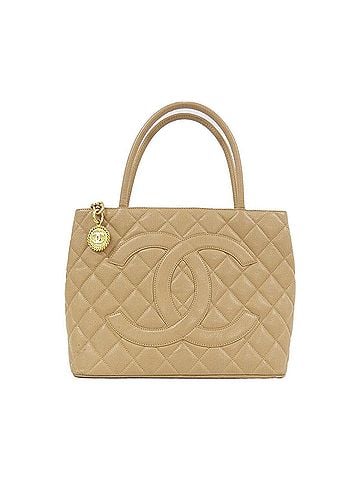 Chanel Chanel 1804 handbag (view 1)