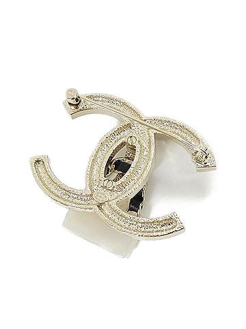 Chanel Chanel ABA011 Brooch (view 2)