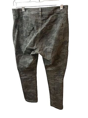 CAbi Amelia Casual Pants (view 2)