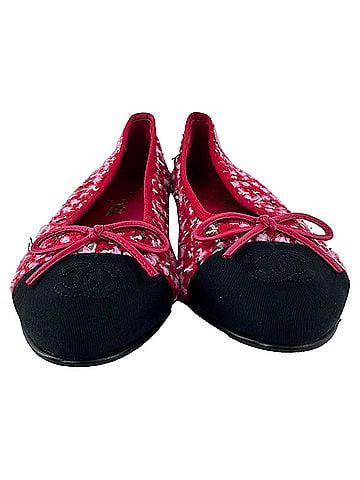 Chanel Chanel Interlocking CC Logo Ballet Flats in Pink Tweed (view 2)