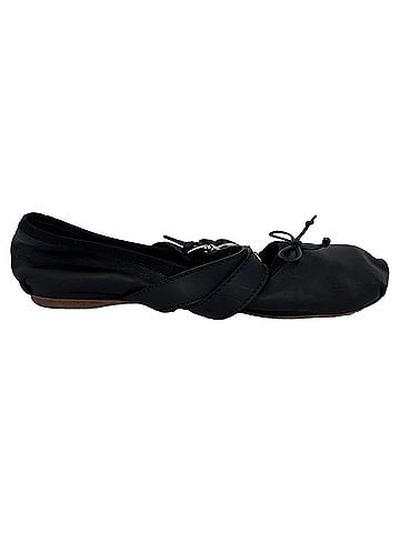 Miu Miu Miu Miu Buckle Accent Ballet Flats in Black Leather (view 1)