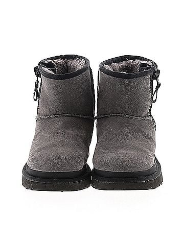 Ugg Ugg Boots (view 2)