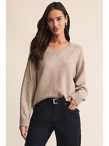 Z Supply Eloise V-Neck Sweater in Natural Heather (view 2)